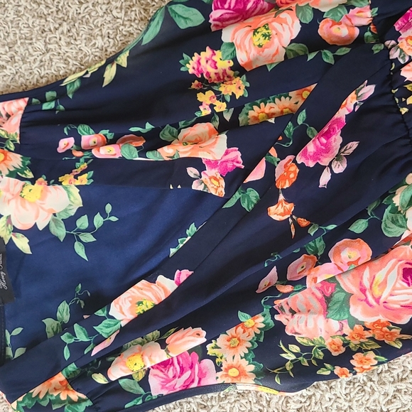 Small Navy Floral Print Mini Dress - Picture 2 of 3